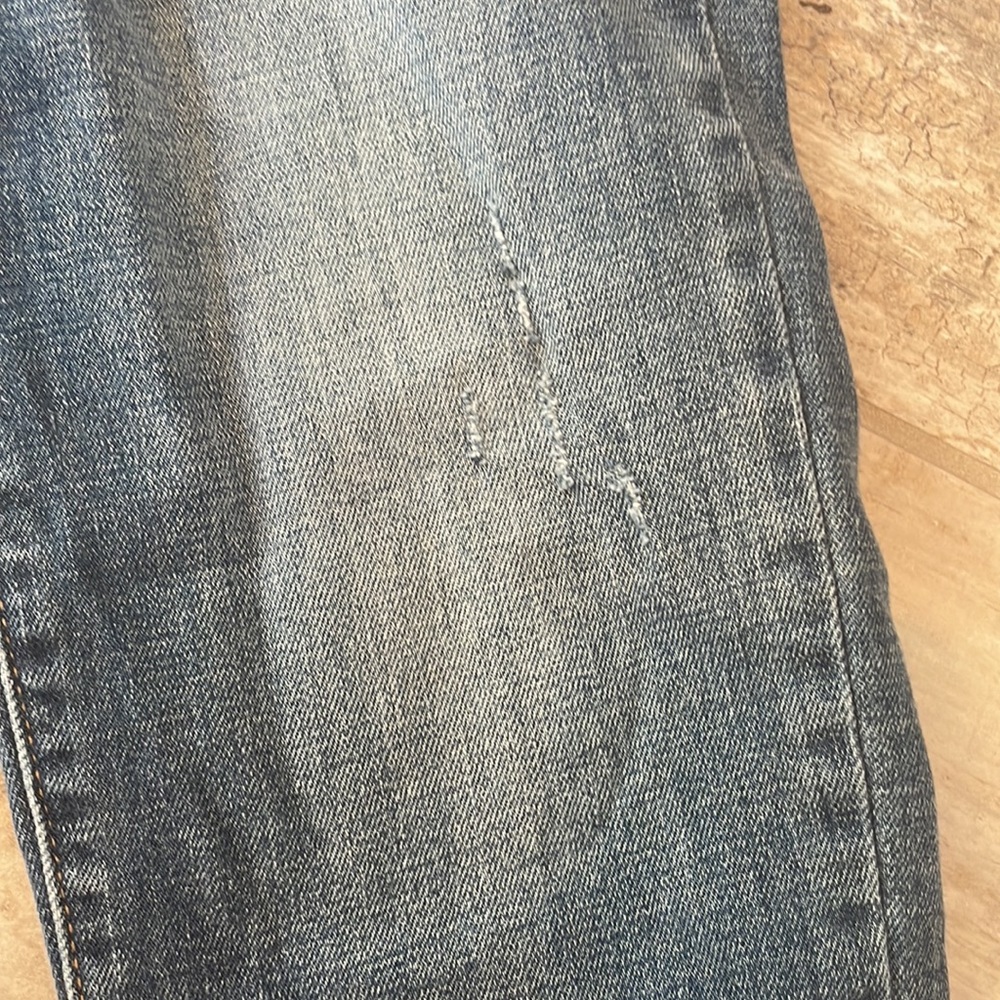 Perfect Mid Rise Cropped Distressed Boyfriend jean - Picture 6 of 9
